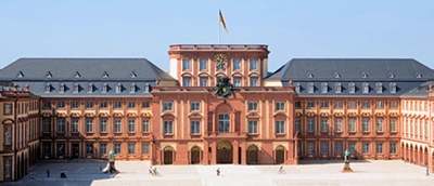 Ehrenhof vom Schloss Mannheim
